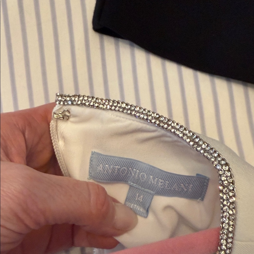 ANTONIO MELANI White Dress with Silver Accents -Worn Once-Like New - Picture 3 of 4